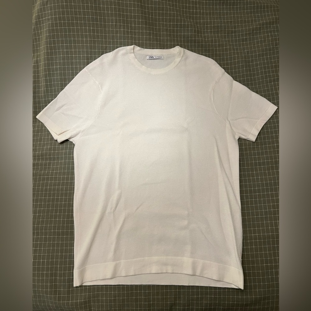 ZARA Textured Knit T-Shirt Size M White/ Cream color
